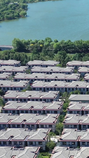 苏州石湖边的别墅建筑航拍视频城市风光35秒视频