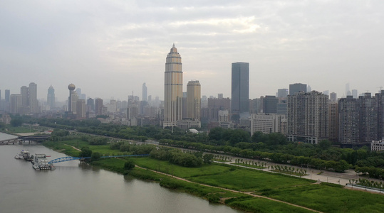 武汉城市风光汉口江滩高楼群视频