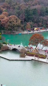 航拍南京市AAAA级旅游景区珍珠泉4无人机视频