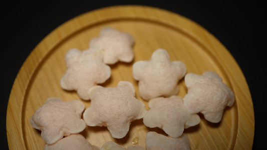 星星泡芙儿童饼干卡通饼干零食视频