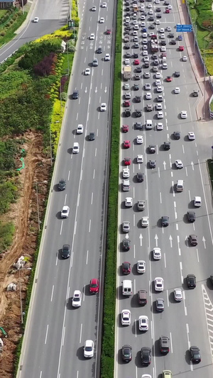 城市交通早高峰拥堵的公路航拍视频快速路43秒视频