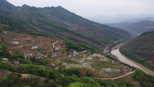 航拍云南昭通山区村落河流视频