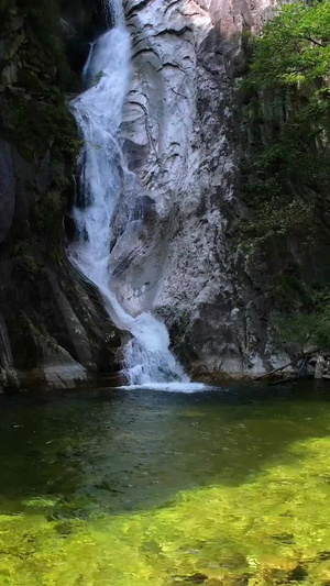 航拍5A平顶山尧山风景区景点九曲瀑布视频河南旅游59秒视频