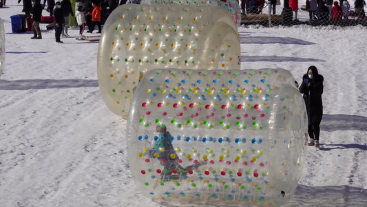 雪上游乐项目冰雪嘉年华回转大冒险视频