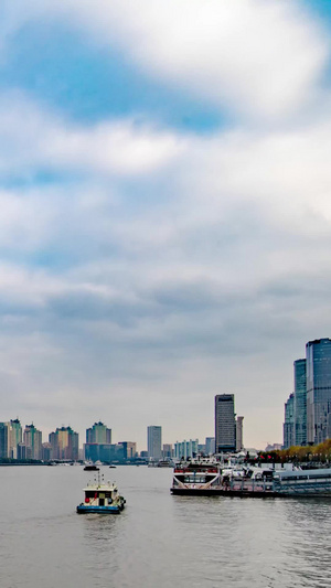 上海陆家嘴中心大厦城市云层流动船只延时摄影世界第三20秒视频