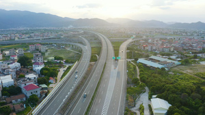 城际道路交通合集 66秒视频