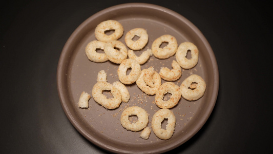 燕麦圈早餐零食儿童休闲食品视频