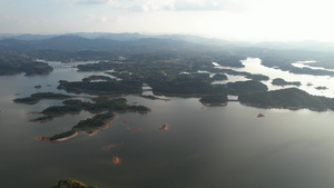 航拍5A安徽万佛湖景区湖泊岛屿全景视频42秒视频