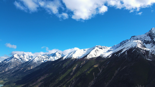 4K航拍中国壮丽雪山冰川风景[冰舌]视频