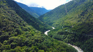 4K航拍中国雅鲁藏布江原始森林大自然65秒视频