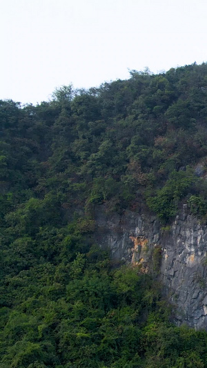 航拍广西桂林月亮山旅游景点22秒视频