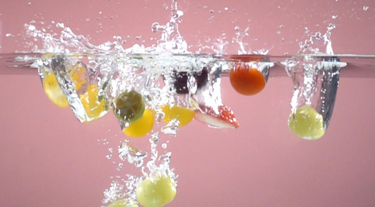 各色水果入水1000帧升格视频视频