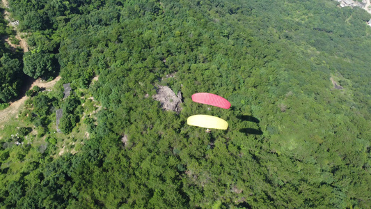 滑翔伞飞行 天空 视频