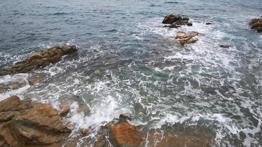 海边海浪礁石自然风光视频