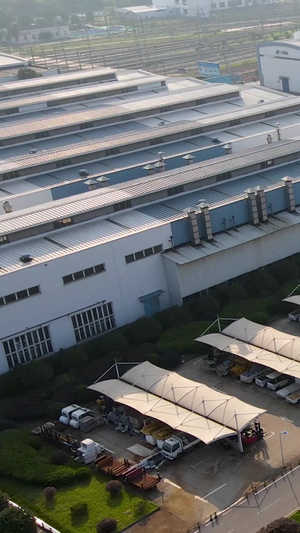 航拍现代化整齐的工厂厂区素材生产线37秒视频