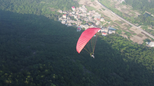 滑翔伞飞行 天空 视频
