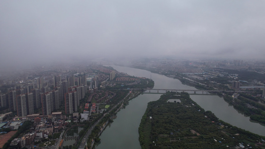 雨后的河流航拍视频