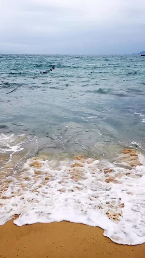 海浪拍打沙滩25秒视频