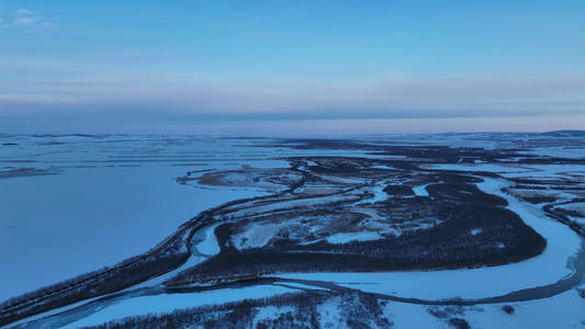 大兴安岭早春河流湿地雪景视频