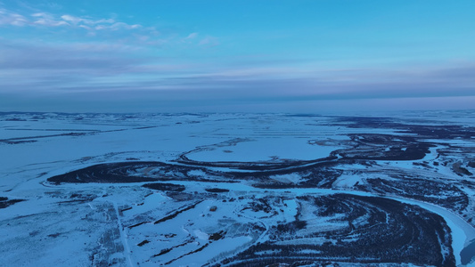 大兴安岭早春河流湿地雪景视频