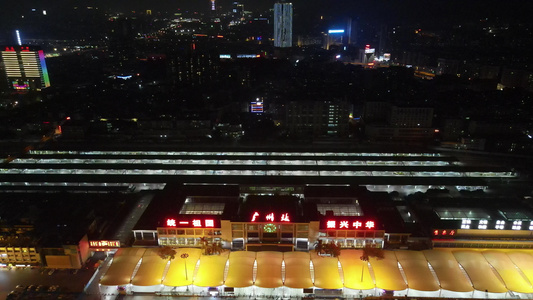 广州火车站夜景人流航拍视频