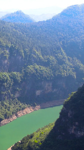 5A景区巫山小三峡滴翠峡地标航拍环绕5A风景区视频