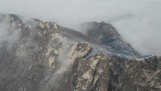 震撼中国长城雪景云海缭绕古老险峻的明长城视频