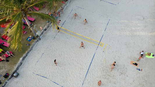 泰国帕岸岛上的沙滩排球视频