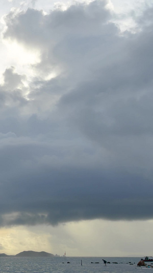 清晨海边的风云变化深圳旅游25秒视频