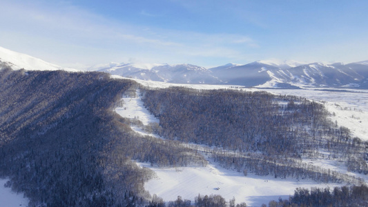 4K冬季冰封雪山森林雪景视频素材视频