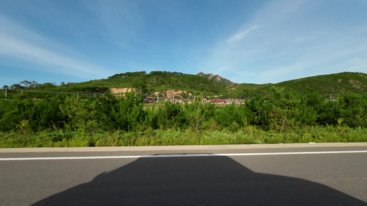 实拍开车沿途风景  开车视角 行车风景视频