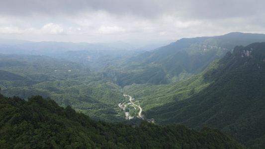 祖国壮丽河山湖北神农架天燕景区航拍视频