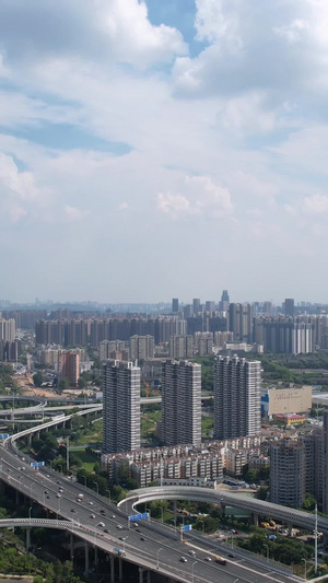 航拍武汉城市蓝天白云天空高楼街景交通道路车流素材天际线56秒视频