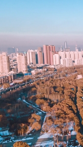 唯美航拍延时沈阳浑河城区冬日雪景视频