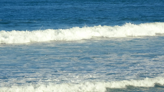 4K拍摄海水海浪视频