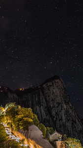 华山山顶星空日月星辰视频