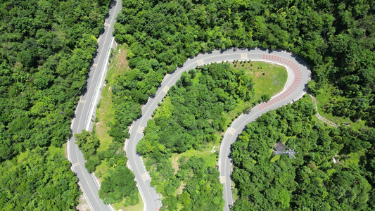 蜿蜒险峻高山盘山公路航拍视频