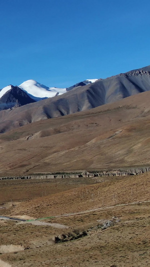  西藏希夏邦马峰雪山航拍视频高原湖泊45秒视频
