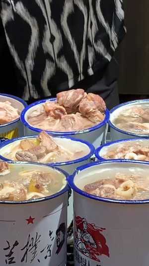 甘肃敦煌特色美食茶缸羊肉视频自驾旅游32秒视频