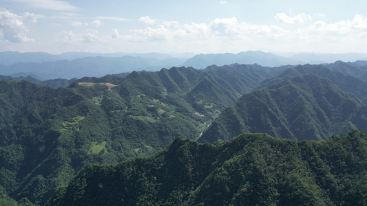 祖国巍峨大山丛山峻岭航拍视频