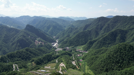 祖国巍峨大山丛山峻岭航拍视频