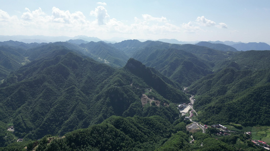 祖国巍峨大山丛山峻岭航拍视频