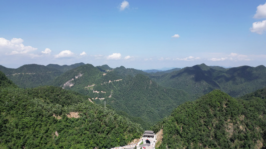 祖国巍峨大山丛山峻岭航拍视频