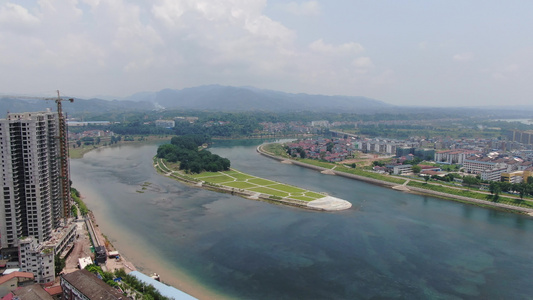 河中岛屿自然风景航拍视频视频