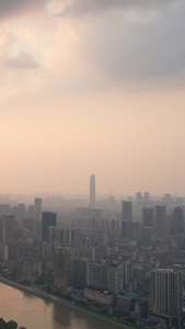 航拍城市落日晚霞夕阳天空地标天际线信号塔数码科技素材落日素材视频