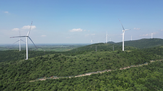 航拍高山风力发电能源视频