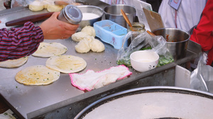 城市街头美食小吃烧饼市井4k餐饮素材39秒视频