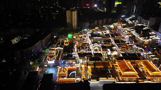 航拍江西南昌万寿宫历史文化街区夜景视频