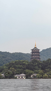 延时杭州西湖风景区雷峰塔傍晚实拍杭州雷峰塔景区视频