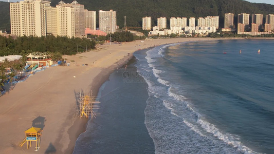 大海海浪沙滩风景航拍视频